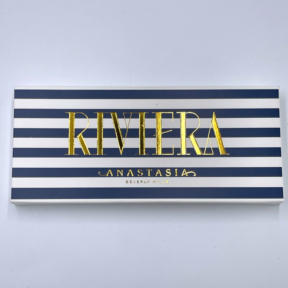 Anastasia Beverly Hills Riviera Palette is perfect 14 Eye shadows